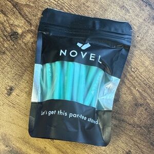 Novel • Teal Golf Tees Set